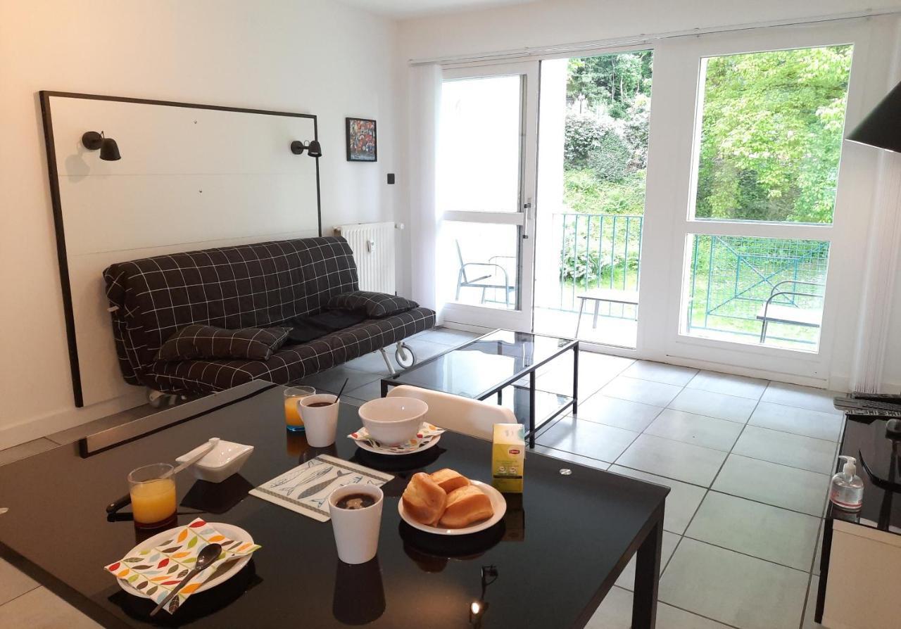 La Poterie - Appartement Avec Balcon Et Parking Prive Quimper Luaran gambar